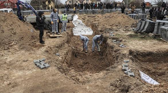 Ukrayna'da Rus saldırılarında ölen sivillerin cesetlerini arama çalışmaları sürüyor