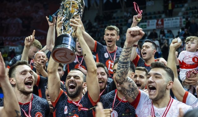 Voleybol'da Ziraat Bankkart, üst üste ikinci kez şampiyon oldu