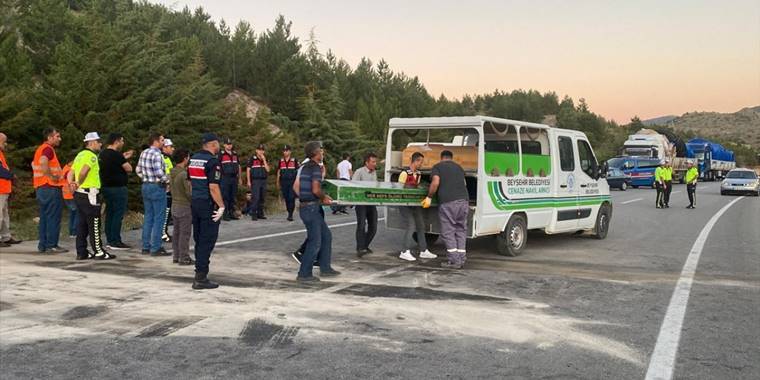 Konya'daki trafik kazasında 5 kişi öldü, 4 kişi yaralandı