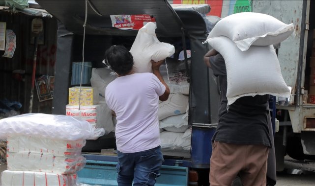 Gıda kıtlığı yaşanan Sri Lanka'da unlu mamullerin 2-3 gün içinde tükenmesi bekleniyor