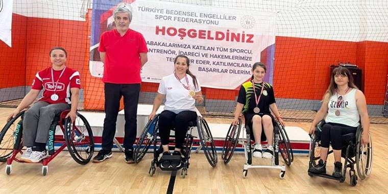 Torku Şekerspor'un Paralimpik Sporcusu Emine Seçkin'den Altın Madalya