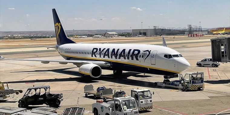 İspanya'da Ryanair hava yolu şirketi çalışanları greve başladı