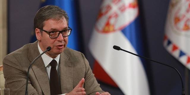 Vucic'ten Kosovalı Sırpların temsilcilerine toplantı çağrısı