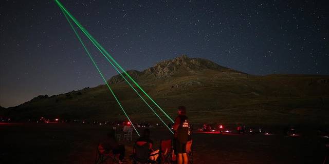 "Antalya Gökyüzü Gözlem Etkinliği"nde katılımcılar meteor yağmuruna odaklandı