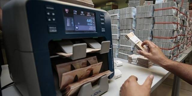 Bankacılık sektörü kredi hacmi geçen hafta 6 trilyon 596 milyar lira oldu