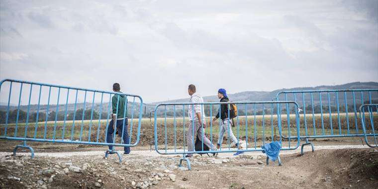 Yunanistan, Türkiye sınırındaki çelik bariyeri 180 kilometreye çıkaracak