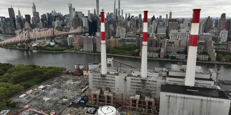 New York'un en büyük fosil yakıt santrali yenilenebilir enerji tesisine dönüştürülecek