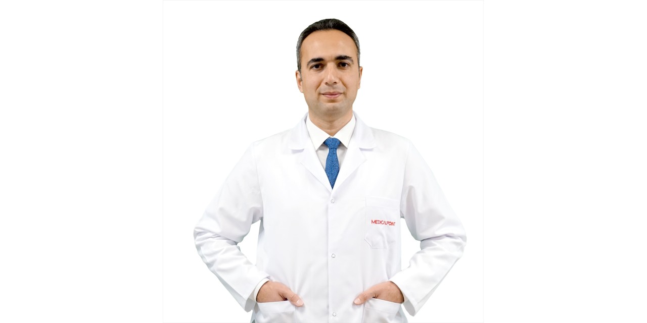 Göz sağlığı ve hastalıkları uzmanı Doç. Dr. Yavuzer, Medical Point Gaziantep'te