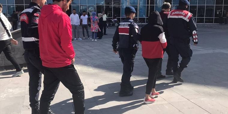 Kayseri'de araçtan 100 bin lira çalınmasıyla ilgili 3 zanlı yakalandı