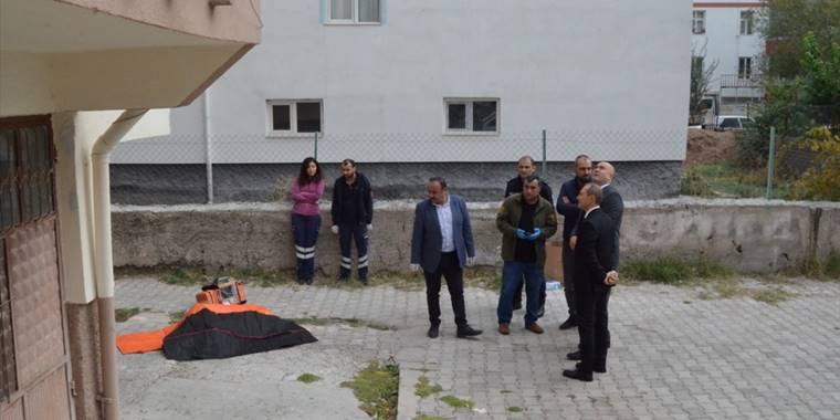 Aksaray'da çatıdan düşen yaşlı adam hayatını kaybetti