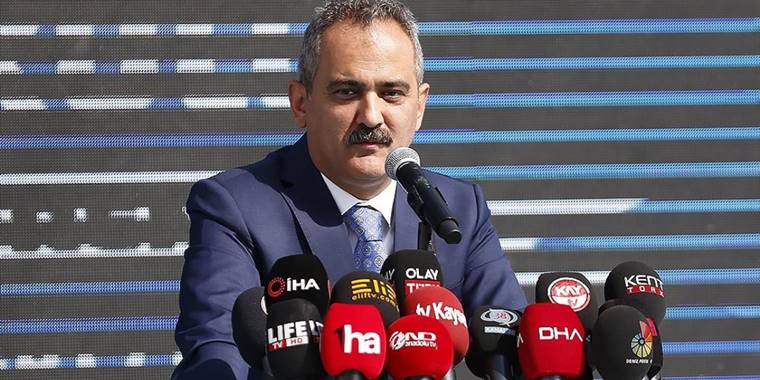 Bakan Özer: Şu anda 19,1 milyon öğrencinin 1,2 milyon öğretmenin olduğu devasa bir eğitim sistemine sahibiz