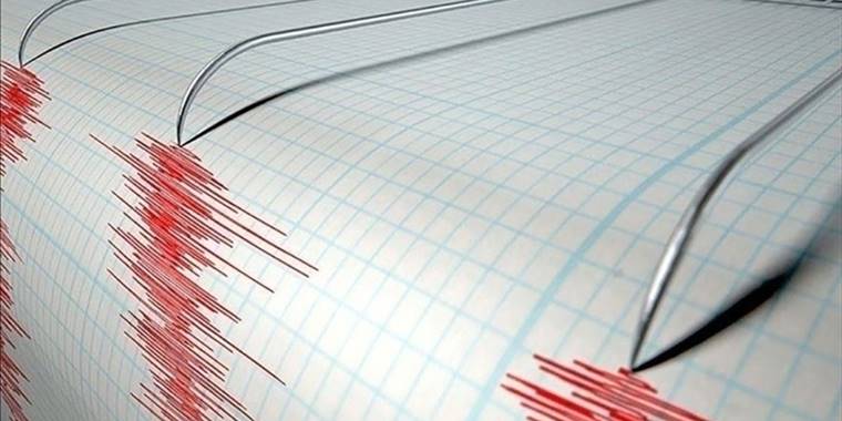 Endonezya'da 5,1 büyüklüğünde deprem