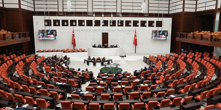 Cemevlerine yönelik düzenlemeleri de içeren kanun teklifi TBMM Başkanlığına sunuldu