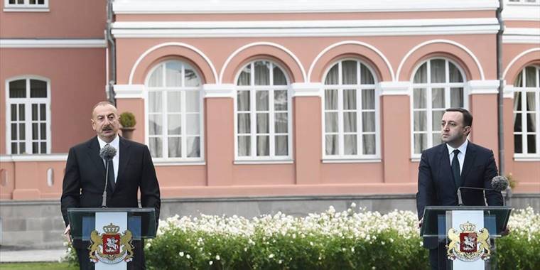 Aliyev'den, 'Gürcistan, Azerbaycan ve Ermenistan'ın üçlü istişare formatı' açıklaması