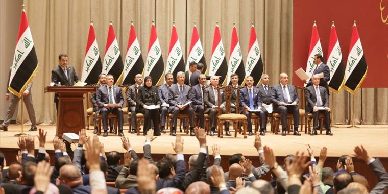 Irak'ta yeni hükümet Meclisten güvenoyu aldı