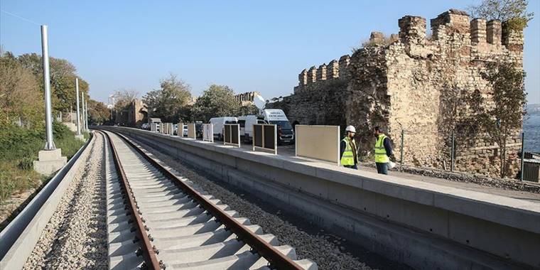 Kazlıçeşme-Sirkeci Raylı Sistem Projesi'nde ilk ray kaynağı yapıldı