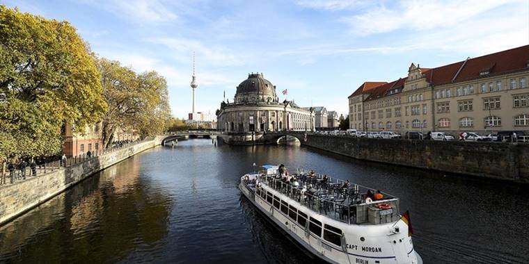 Berlin'deki Müzeler Adası her yıl milyonlarca turisti ağırlıyor