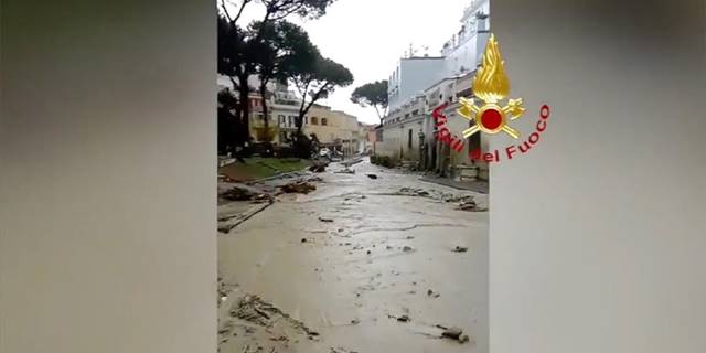 İtalya'nın Ischia Adası'nda meydana gelen heyelanda 8 kişi öldü