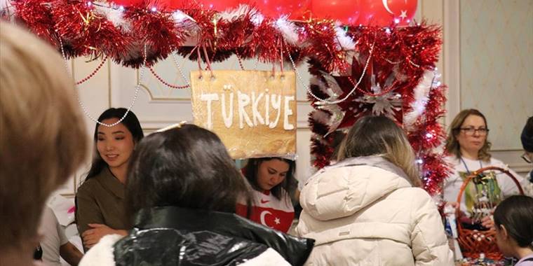 Kazakistan’daki yılbaşı kermesinde Türkiye standı en çok ziyaret edilenler arasında