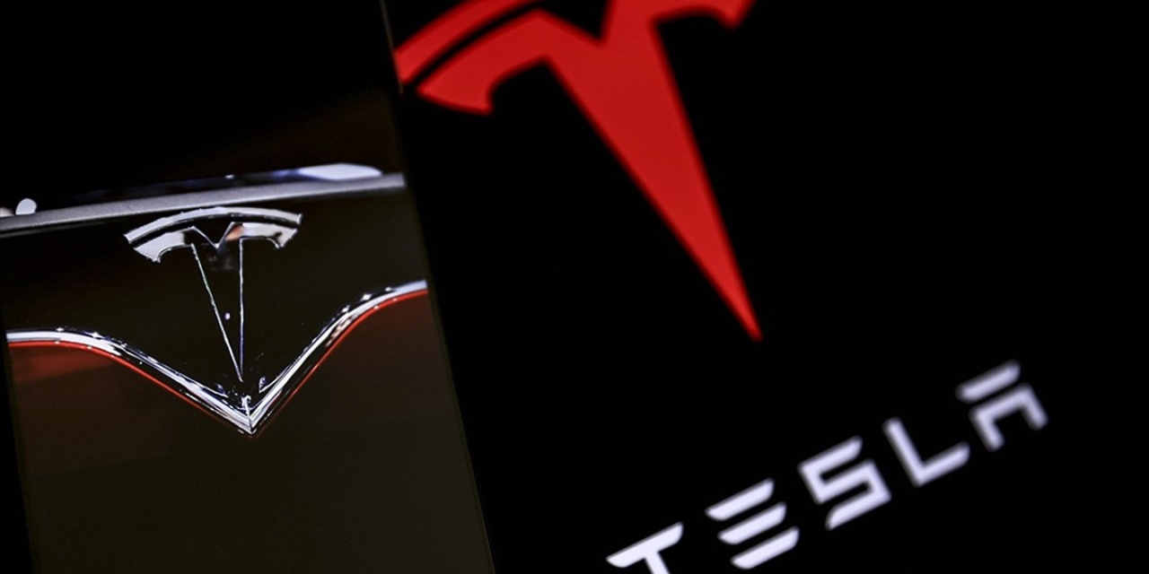 Tesla, Çin'de satılan 400 binden fazla otomobilini yazılım hatası nedeniyle geri çağırdı