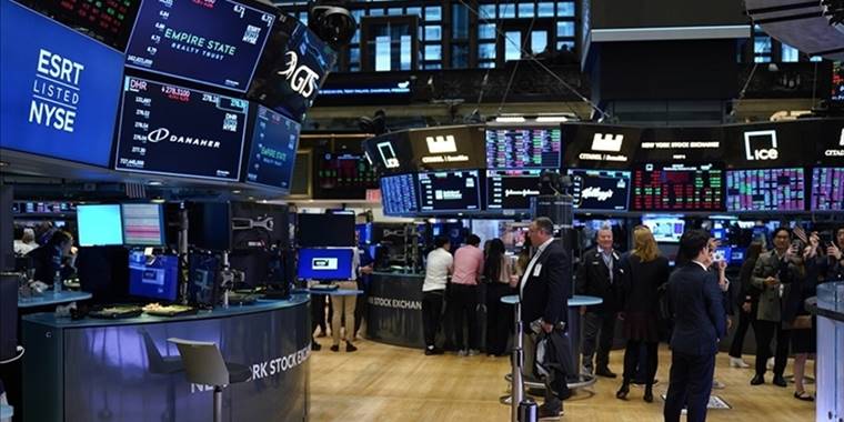 New York borsası Fed'in faiz kararı öncesi karışık seyirle açıldı