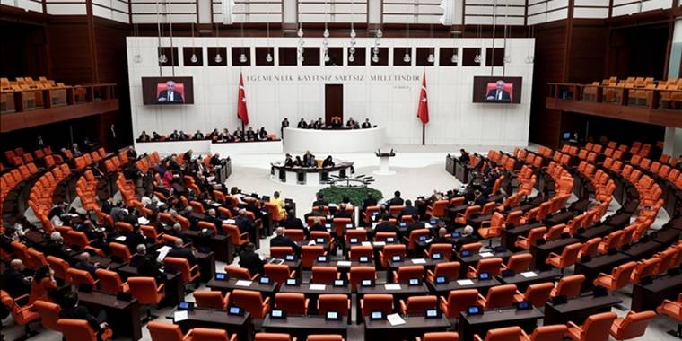 Anadolu 7. Asliye Ceza Mahkemesinin İmamoğlu hakkındaki kararı TBMM Genel Kurulunda tartışıldı