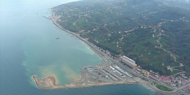 İyidere Lojistik Limanı'nın 18 ayda tamamlanması hedefleniyor