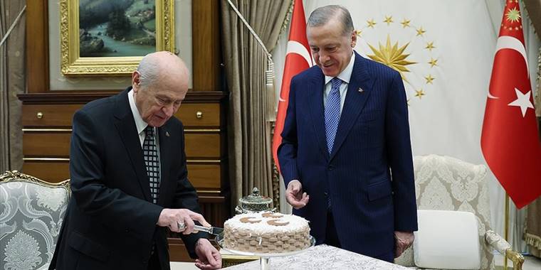 Cumhurbaşkanı Erdoğan, MHP Genel Başkanı Bahçeli'nin doğum gününü kutladı