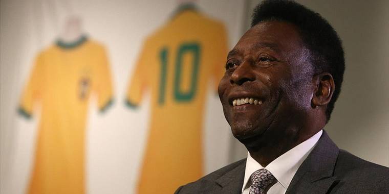 Efsane futbolcu Pele 82 yaşında hayatını kaybetti