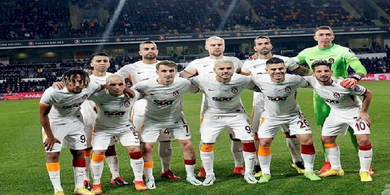 GALATASARAY TRANSFER HABERLERİ: Okan Buruk'tan dev neşter! 8 futbolcu birden...