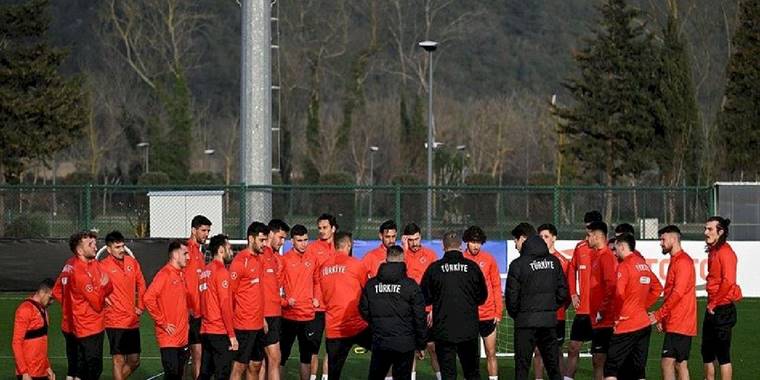 A Milli Futbol Takımı Ermenistan ve Hırvatistan maçı hazırlıklarını sürdürdü