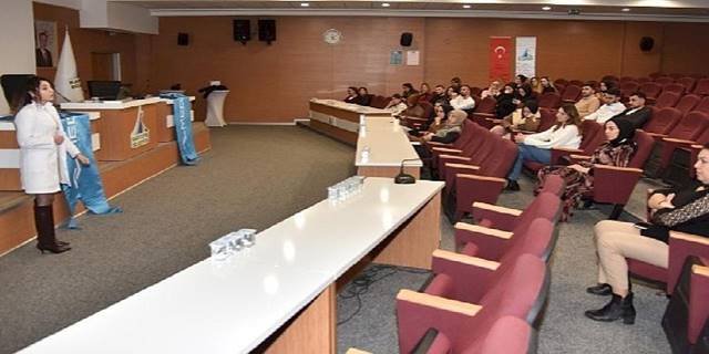 Kartepe'de Afet Sonrası Korku ve Travmayla Başa Çıkma Semineri