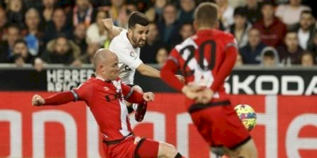 Valencia 1-1 Rayo Vallecano (MAÇ SONUCU - ÖZET) Valencia'da düşme riski sürüyor!