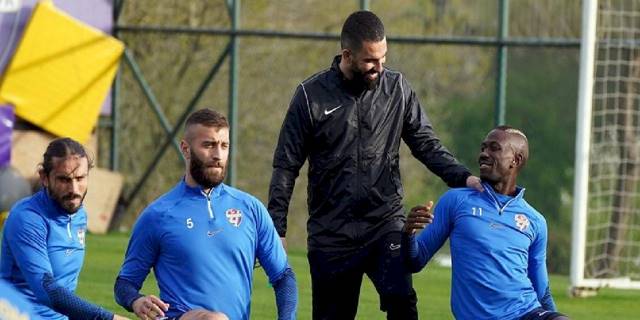 Arda Turan Eyüpspor ile ilk antrenmanına çıktı