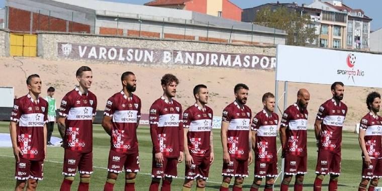 Bandırmaspor'da 7 futbolcuya kadro dışı kararı