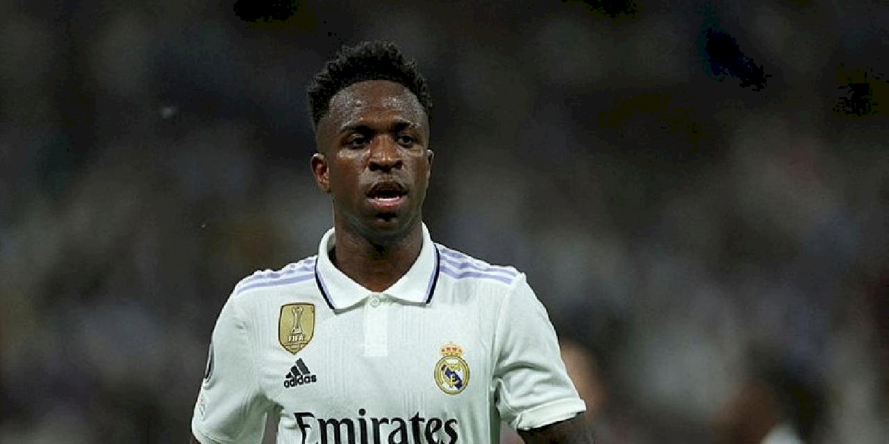 Valencia Vinicius Junior'a ırkçı tezahürat yapan taraftarı men etti!