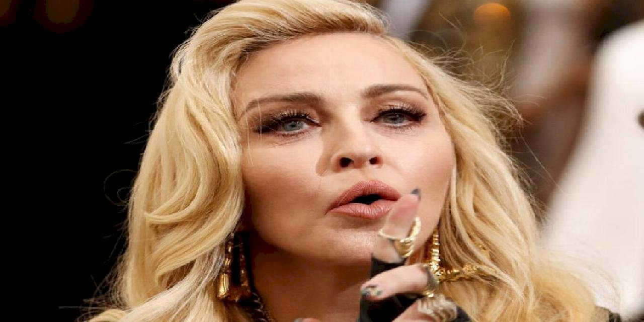 Madonna hastaneye kaldırıldı