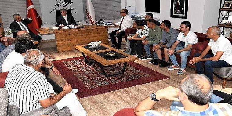 Bornova'nın masterleri, Cumhuriyet'in 100. Yılı için sahaya çıkıyor