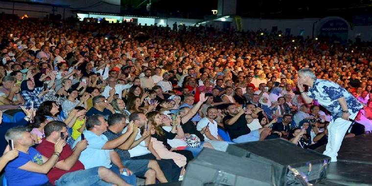 Efsanelerden Bursa'da nostalji dolu akşam