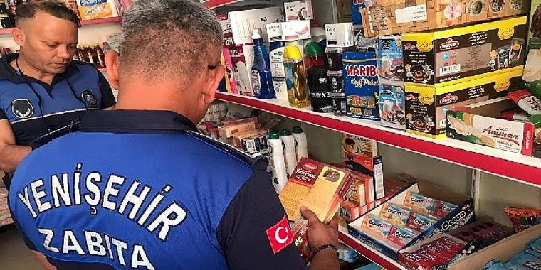 Yenişehir Belediyesi zabıtası denetimlerde tarihi geçmiş ürünler tespit etti