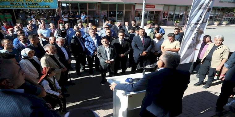 Kayseri protokolü Kitap Cafe'yi açtı