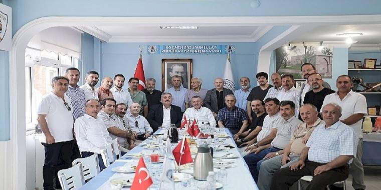 Başkan Büyükakın, Erzurum Vakfı'na konuk oldu