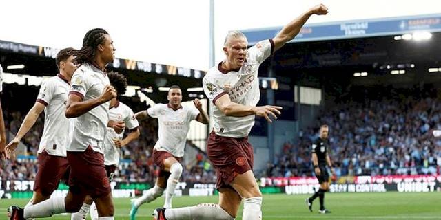 Burnley 0-3 Manchester City (MAÇ SONUCU-ÖZET) Manchester City bıraktığı gibi başladı!