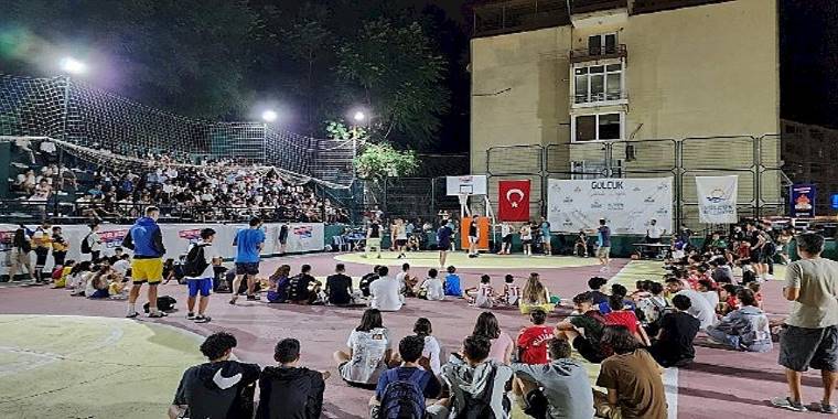 Şölene Dönüşen Sokak Basketbolu Turnuvası Tamamlandı