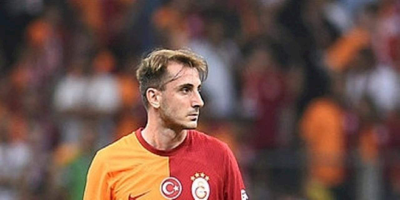 Galatasaray-Trabzonspor maçında Kerem Aktüroğlu seremoniye depremzede Hilal Bilge ile çıktı