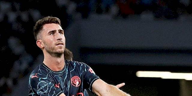 Al Nassr Manchester City forması giyen Aymeric Laporte'u kadrosuna kattı