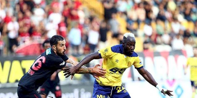 Fatih Karagümrük 1-1 Ankaragücü (MAÇ SONUCU - ÖZET) İstanbul'da kazanan çıkmadı!