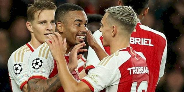 Arsenal 4-0 PSV (MAÇ SONUCU-ÖZET) Arsenal farklı başladı!