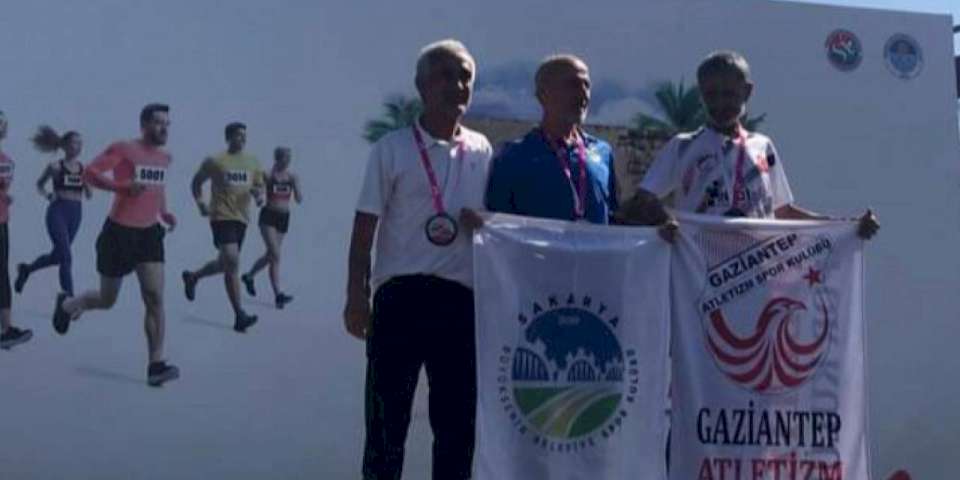 Sakarya atletizmde şampiyonluğu kaptırmadı