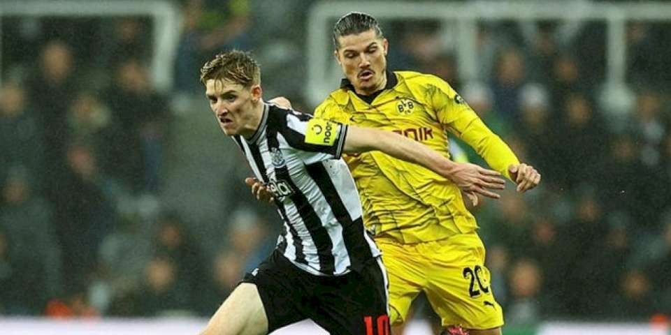 Newcastle United 0-1 Borussia Dortmund (MAÇ SONUCU-ÖZET) Altın değerinde 3 puan Dortmund'un!